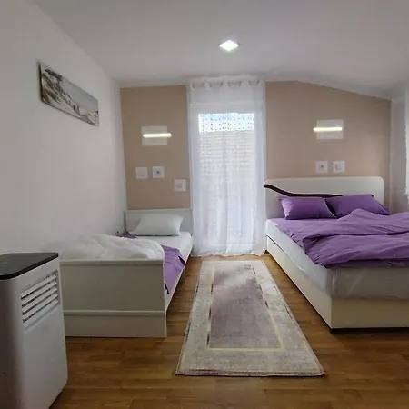 Old Town 7 Free Parking & Balcony 아파트 사라예보